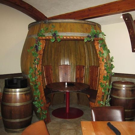 The Pine Inn Chetwynd Luaran gambar