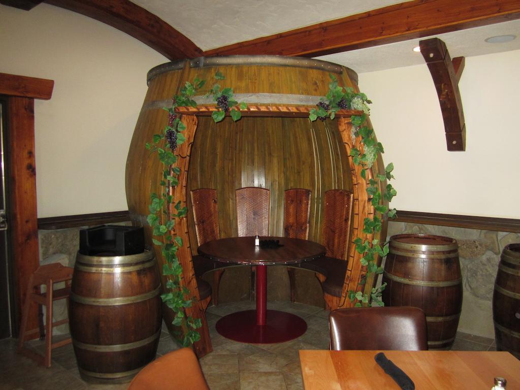 The Pine Inn Chetwynd Luaran gambar